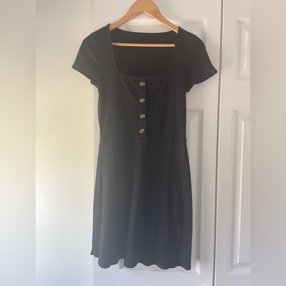 *5/$20 or 3/$15* Square Neck Short Sleeve Ribbed Black Dress with Buttons - Picture 4 of 8